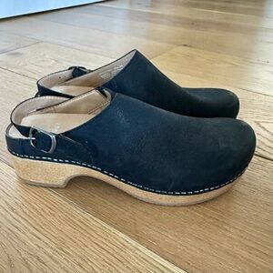 Dansko oiled black leather clogs/mules